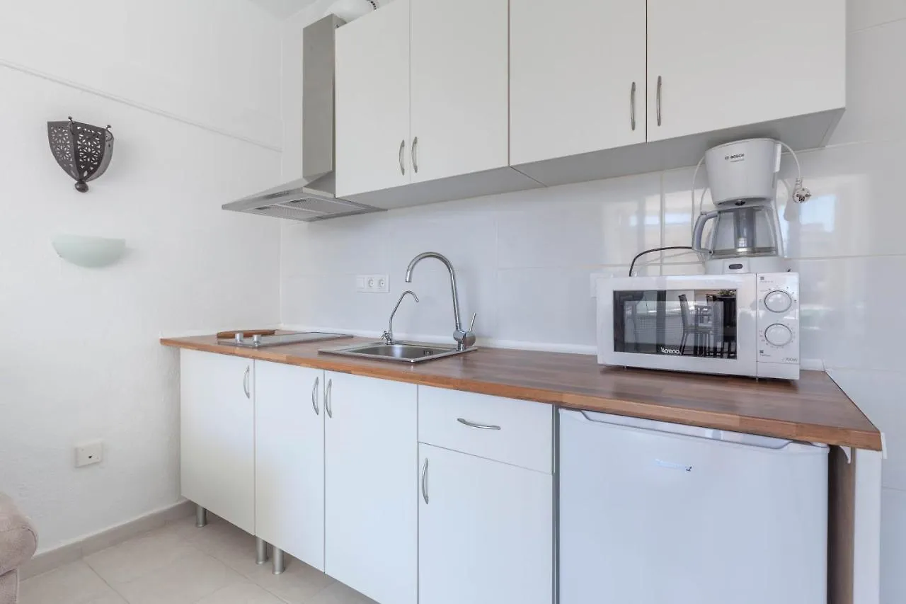 Hotel Las Palmeras Studio In Fuengirola By Costarentals - Ref 56 0*,  Spagna